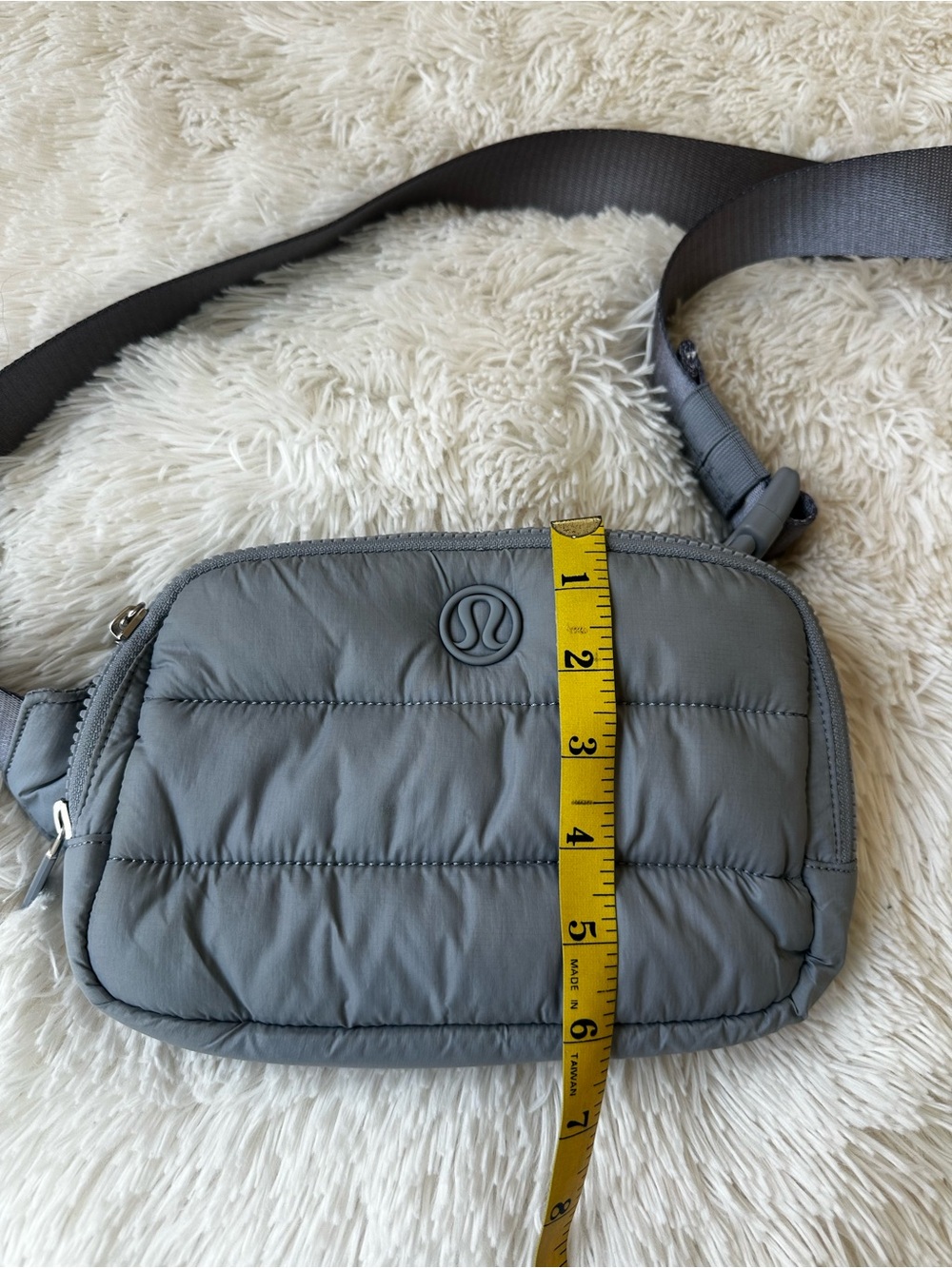 LULULEMON Quilted Grid Belt Bag Grey Sage 1.5L Crossbody Fanny Pack Retired - Picture 7 of 7